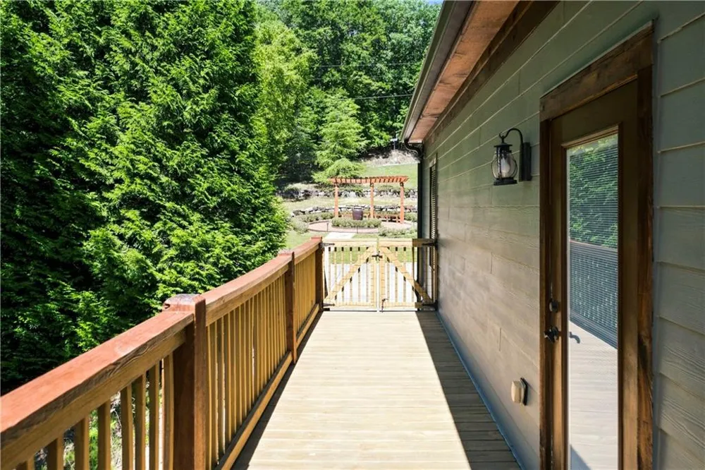 109 Lakewood Drive Waleska, GA 30183