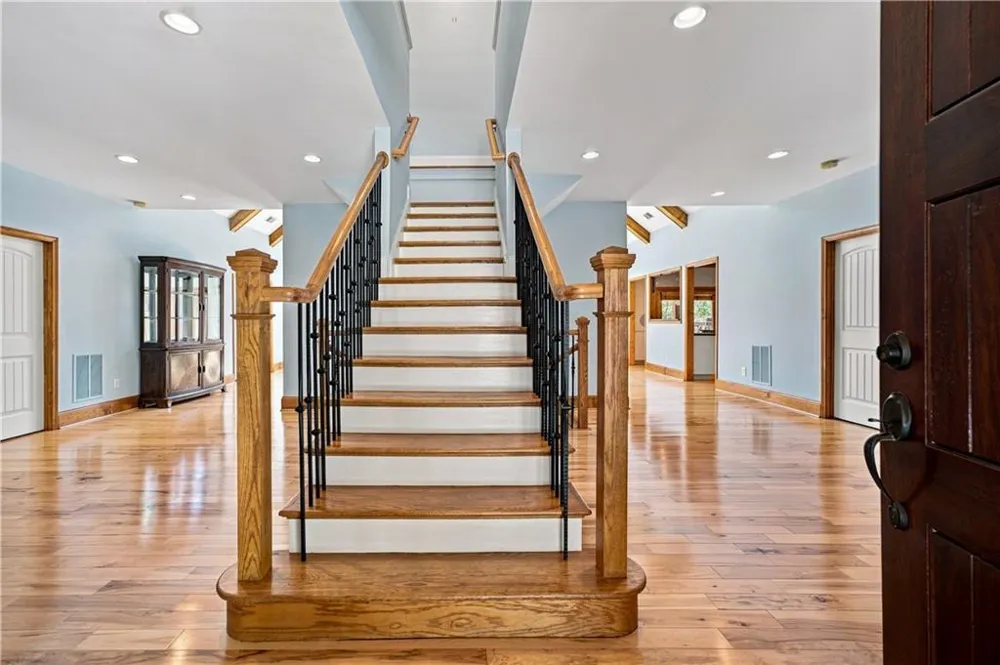 109 Lakewood Drive Waleska, GA 30183
