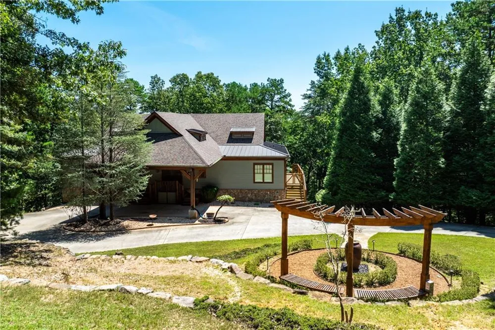 109 Lakewood Drive Waleska, GA 30183