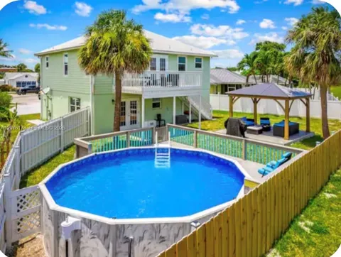 1261 Bonefish Ct