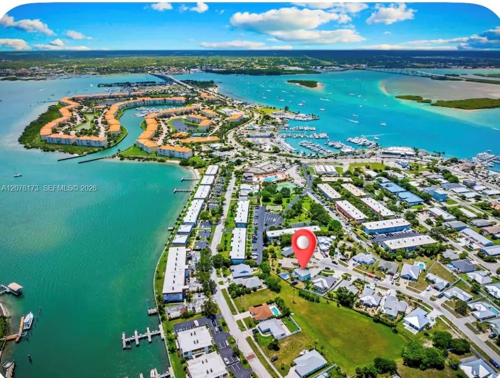 1261 Bonefish Ct Fort Pierce, FL 34949