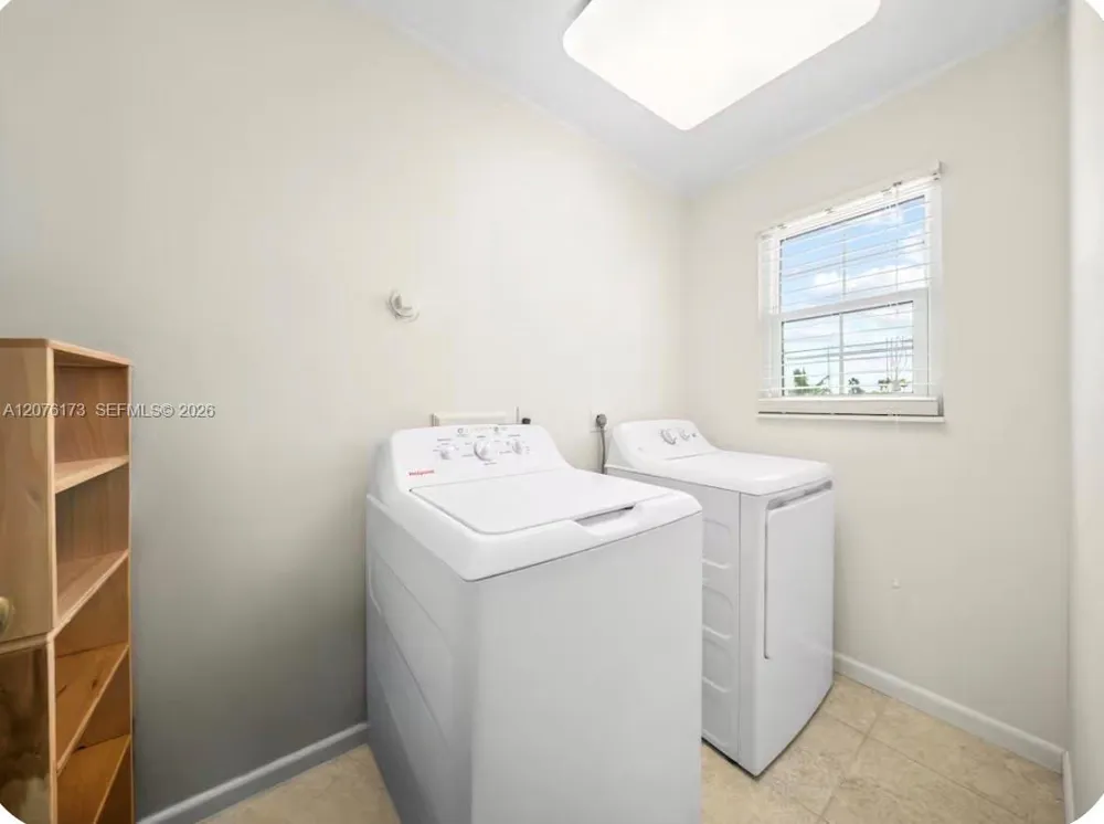 1261 Bonefish Ct Fort Pierce, FL 34949