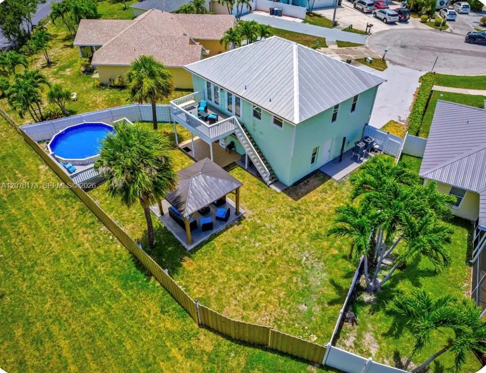 1261 Bonefish Ct Fort Pierce, FL 34949