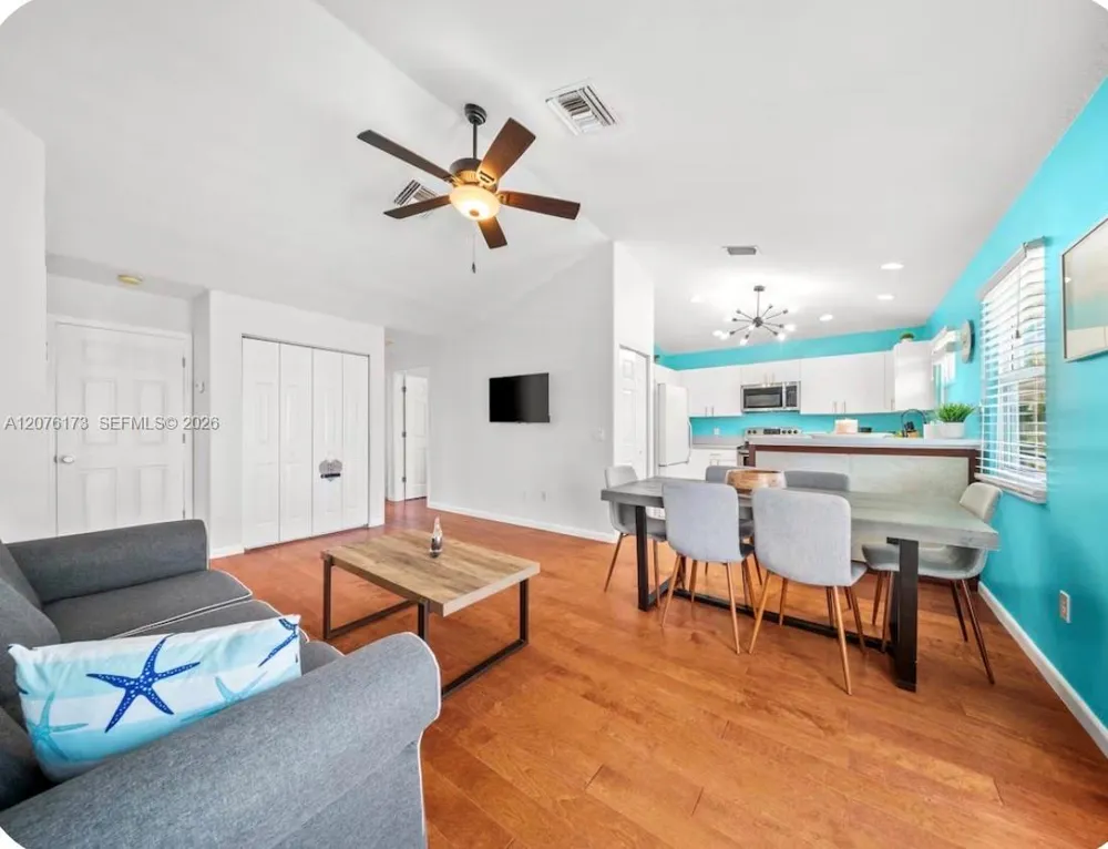 1261 Bonefish Ct Fort Pierce, FL 34949