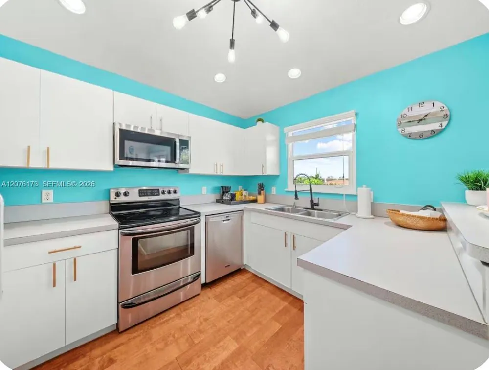 1261 Bonefish Ct Fort Pierce, FL 34949