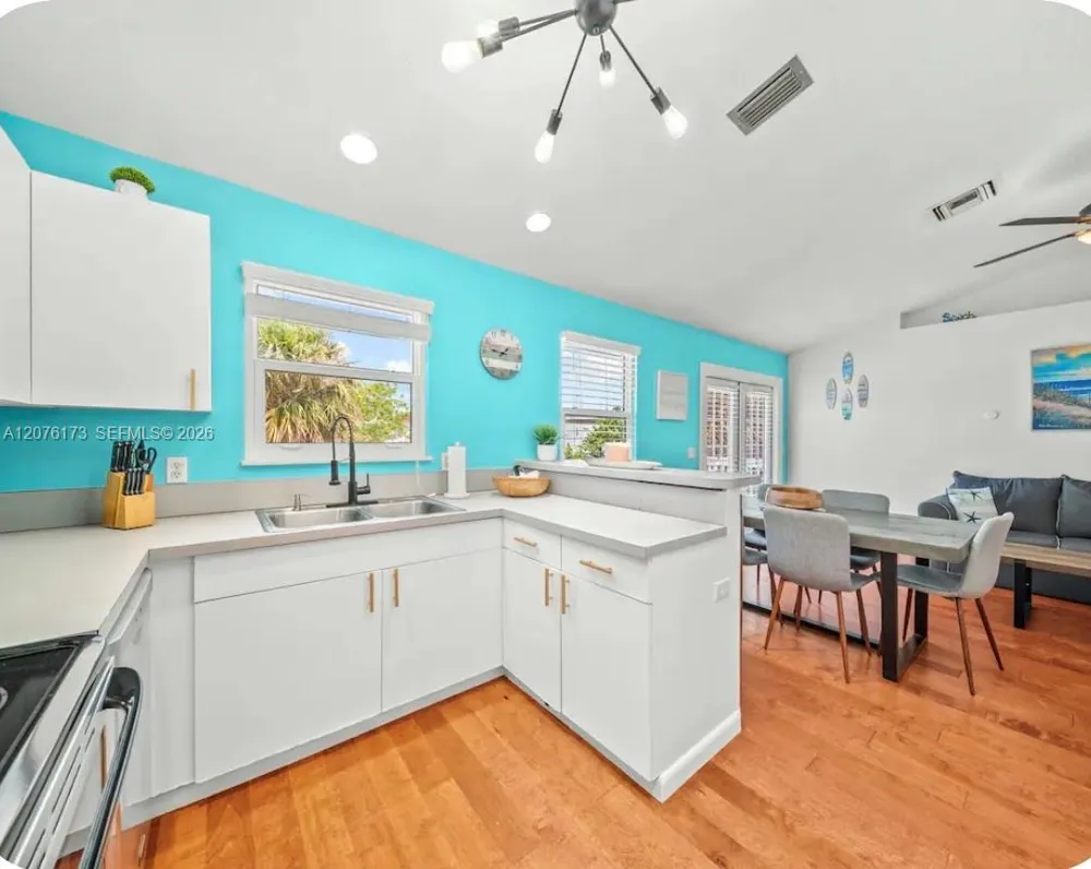 1261 Bonefish Ct Fort Pierce, FL 34949