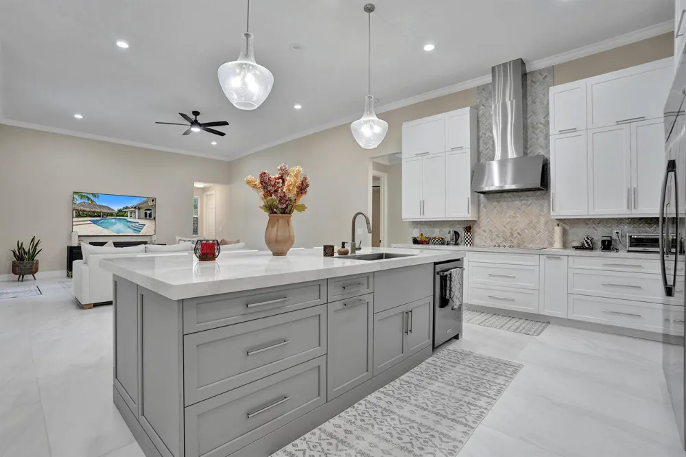 11800 NW 17TH PLACE Plantation, FL 33323