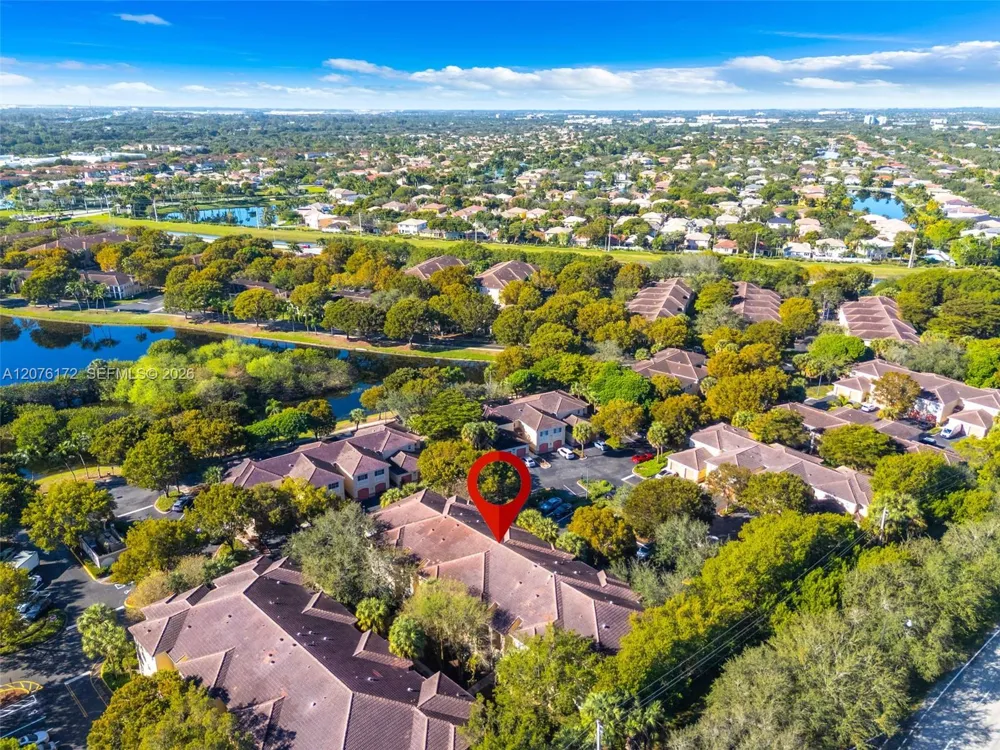2457 Centergate Dr #306 Miramar, FL 33025