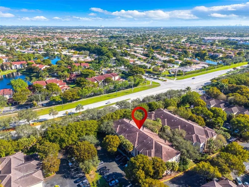 2457 Centergate Dr #306 Miramar, FL 33025