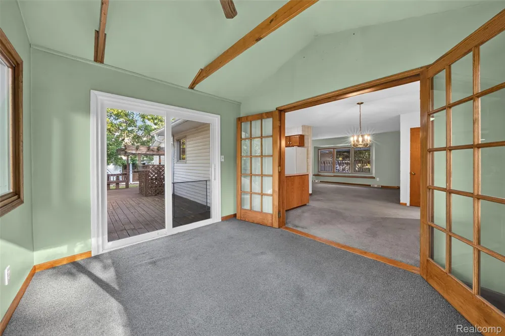 10975 Andersonville Road Springfield Charter Township, MI 48350