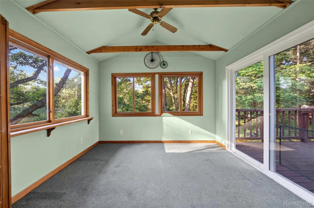 10975 Andersonville Road Springfield Charter Township, MI 48350