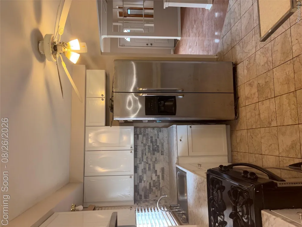 29468 Avondale Street Inkster City, MI 48141