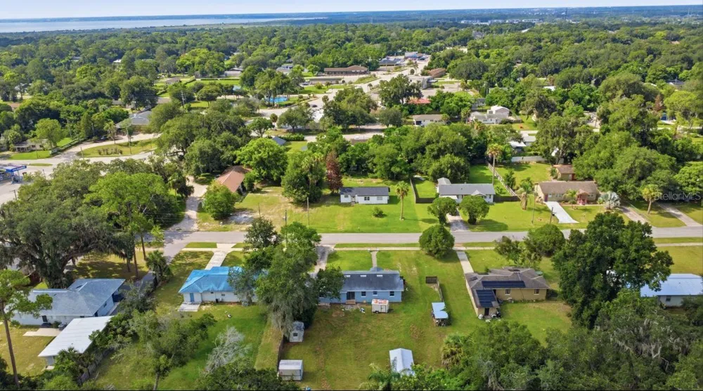 8 SMYRNA DRIVE Debary, FL 32713