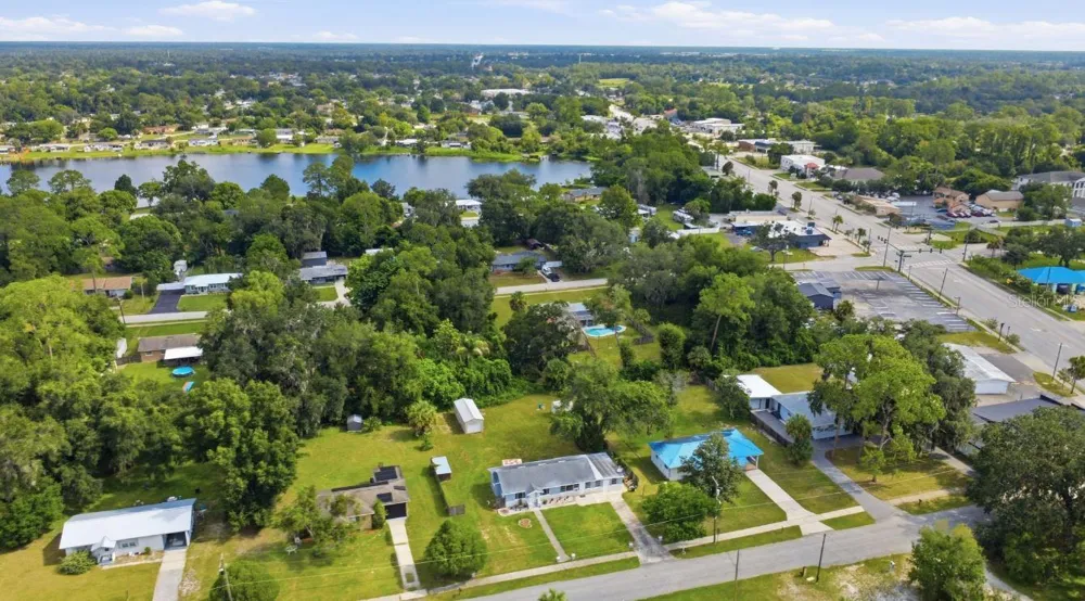 8 SMYRNA DRIVE Debary, FL 32713