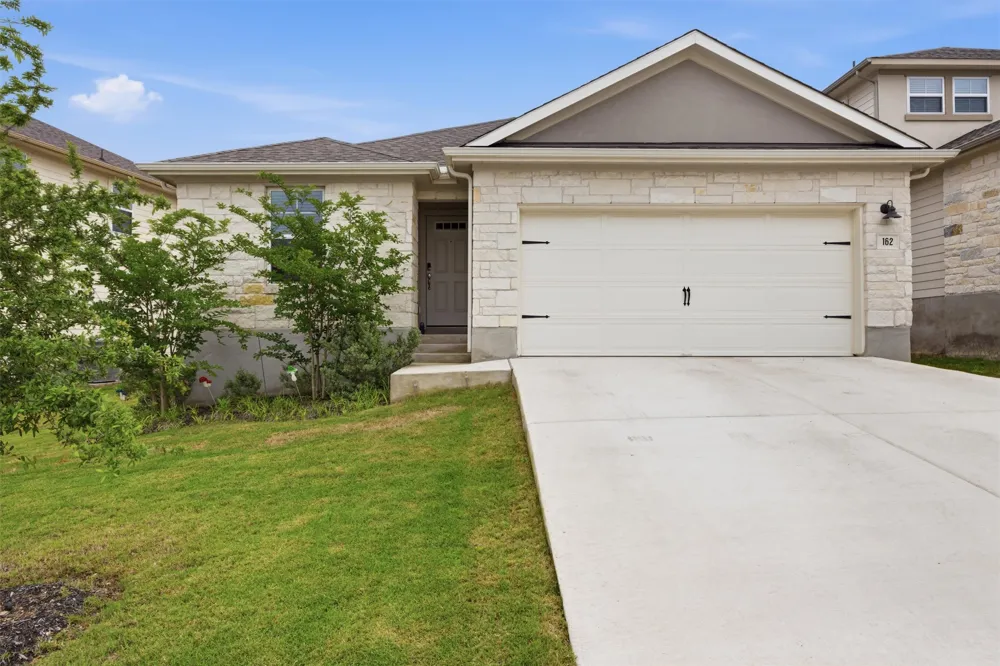 162 El Capitan Loop Dripping Springs, TX 78620
