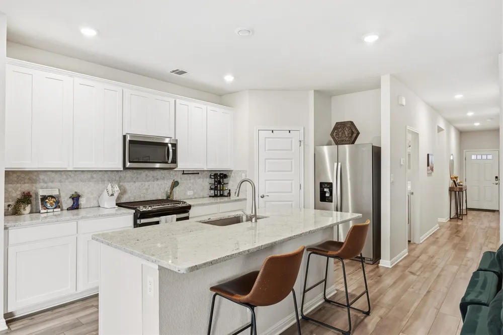 162 El Capitan Loop Dripping Springs, TX 78620