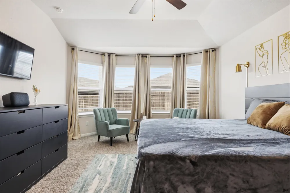 162 El Capitan Loop Dripping Springs, TX 78620