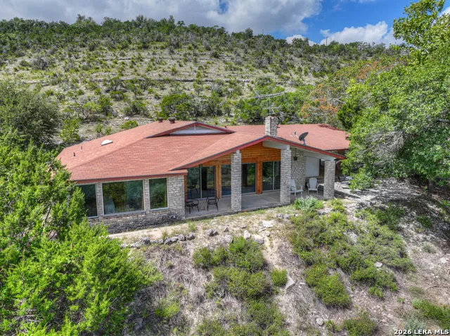 447 MADRONA DR New Braunfels, TX 78132