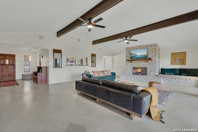 447 MADRONA DR New Braunfels, TX 78132