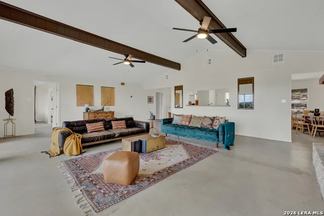 447 MADRONA DR New Braunfels, TX 78132