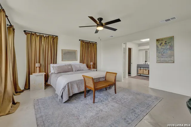 447 MADRONA DR New Braunfels, TX 78132
