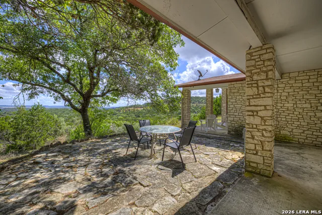 447 MADRONA DR New Braunfels, TX 78132