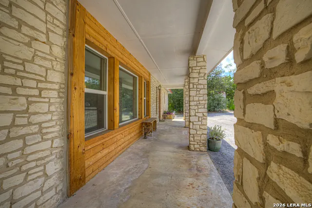 447 MADRONA DR New Braunfels, TX 78132