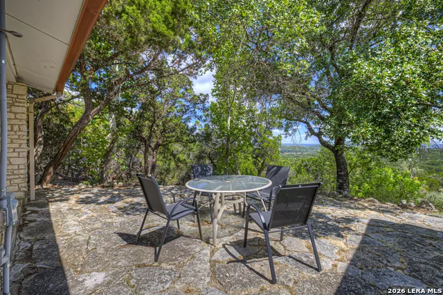 447 MADRONA DR New Braunfels, TX 78132