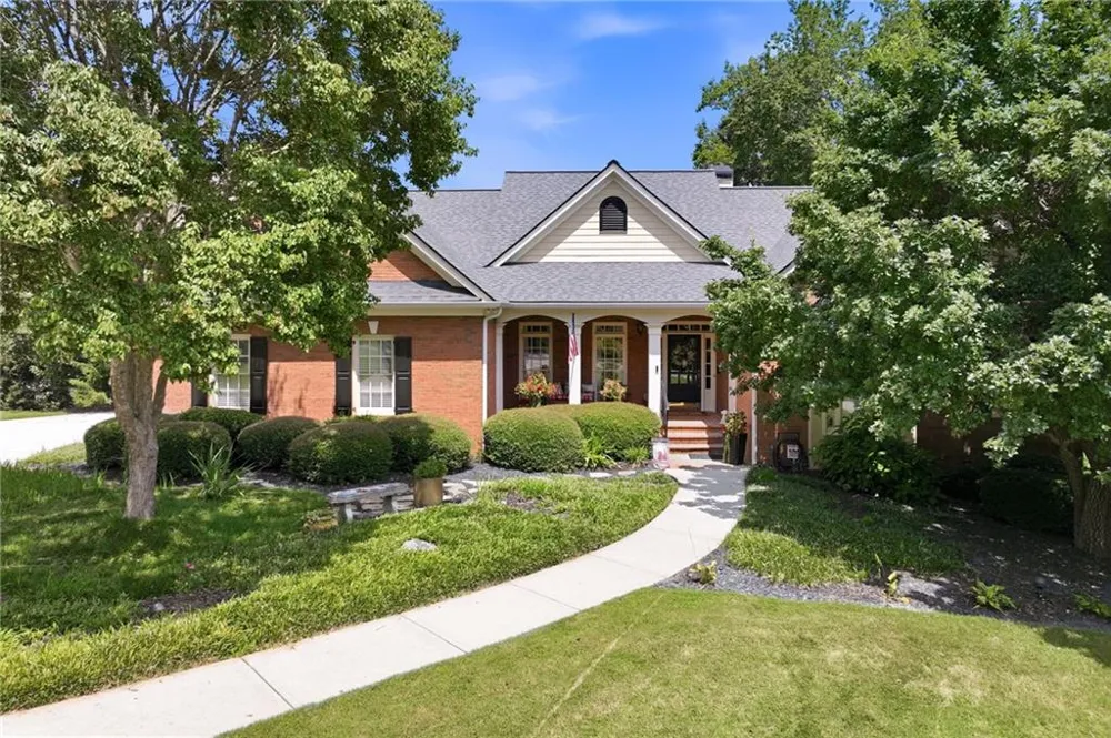 4611 Chartwell Chase Court Flowery Branch, GA 30542