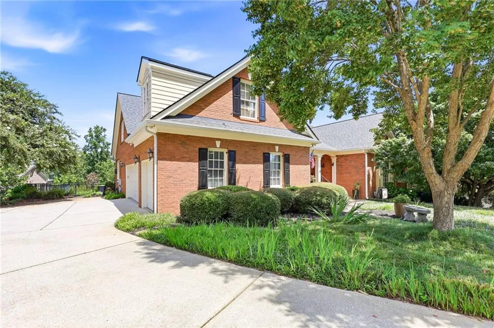 4611 Chartwell Chase Court Flowery Branch, GA 30542