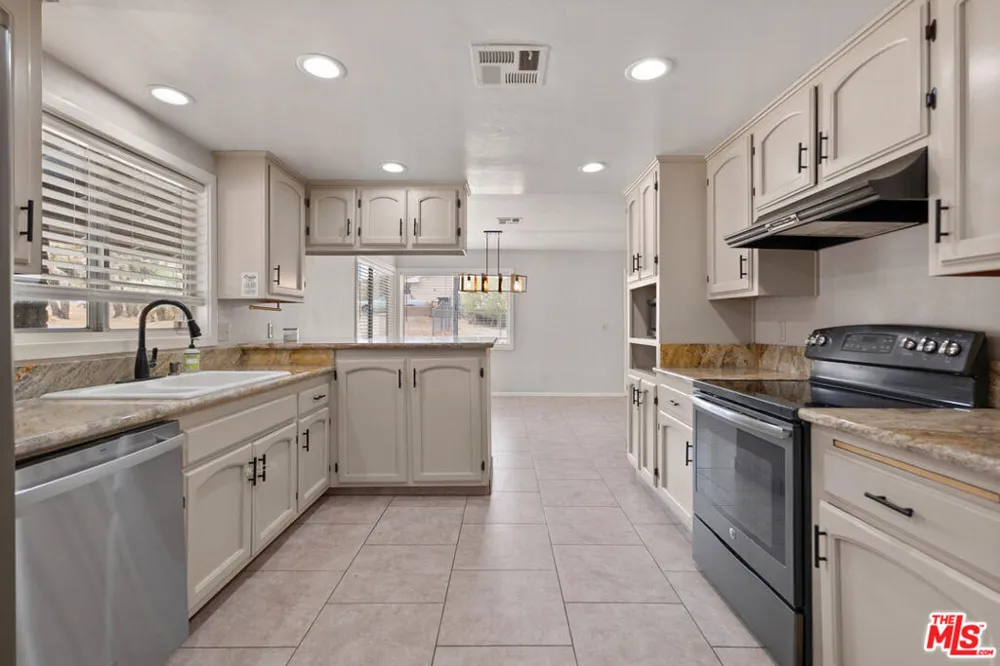 56760 Ivanhoe Drive Yucca Valley, CA 92284