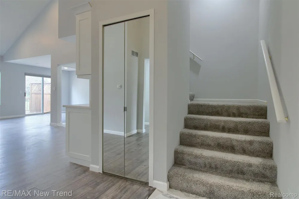 2191 Pleasant Drive Commerce Charter Township, MI 48390