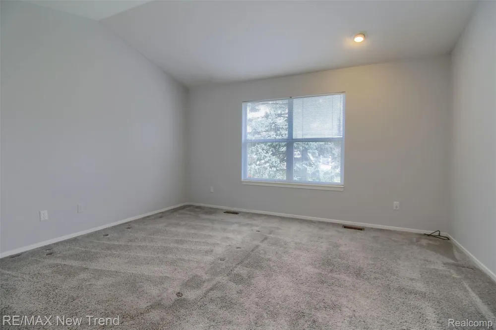2191 Pleasant Drive Commerce Charter Township, MI 48390