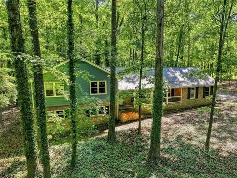 1050 Skyline Drive