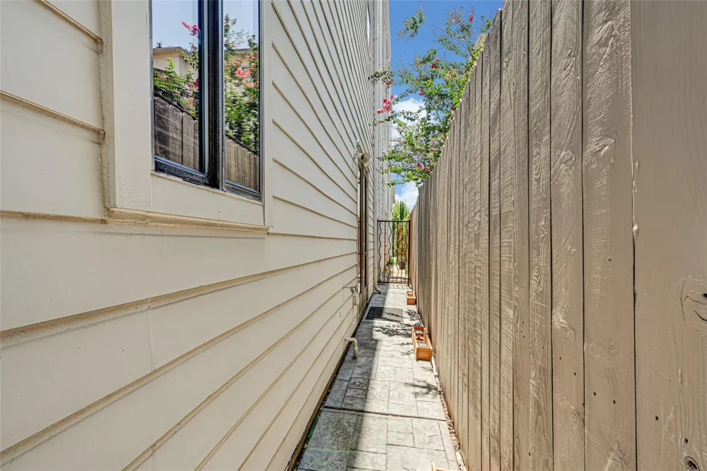 707 Reinicke Street Houston, TX 77007