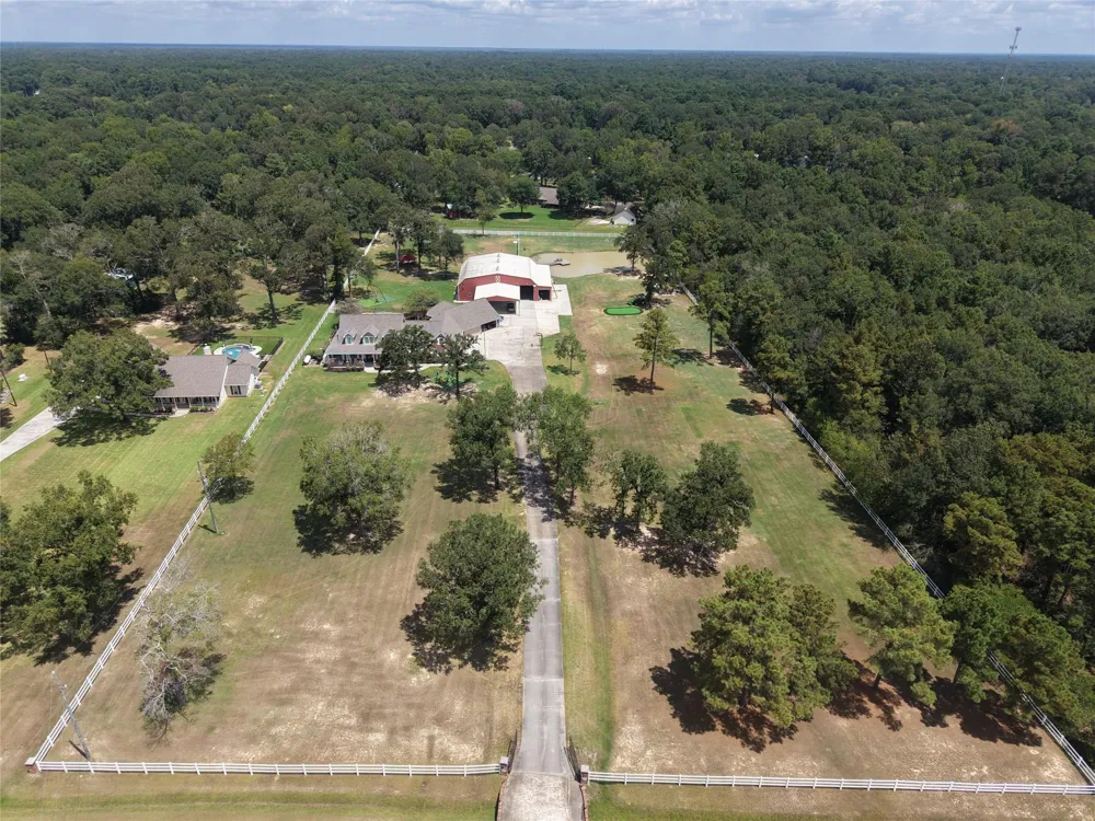 1111 Valley Commons Drive Huffman, TX 77336