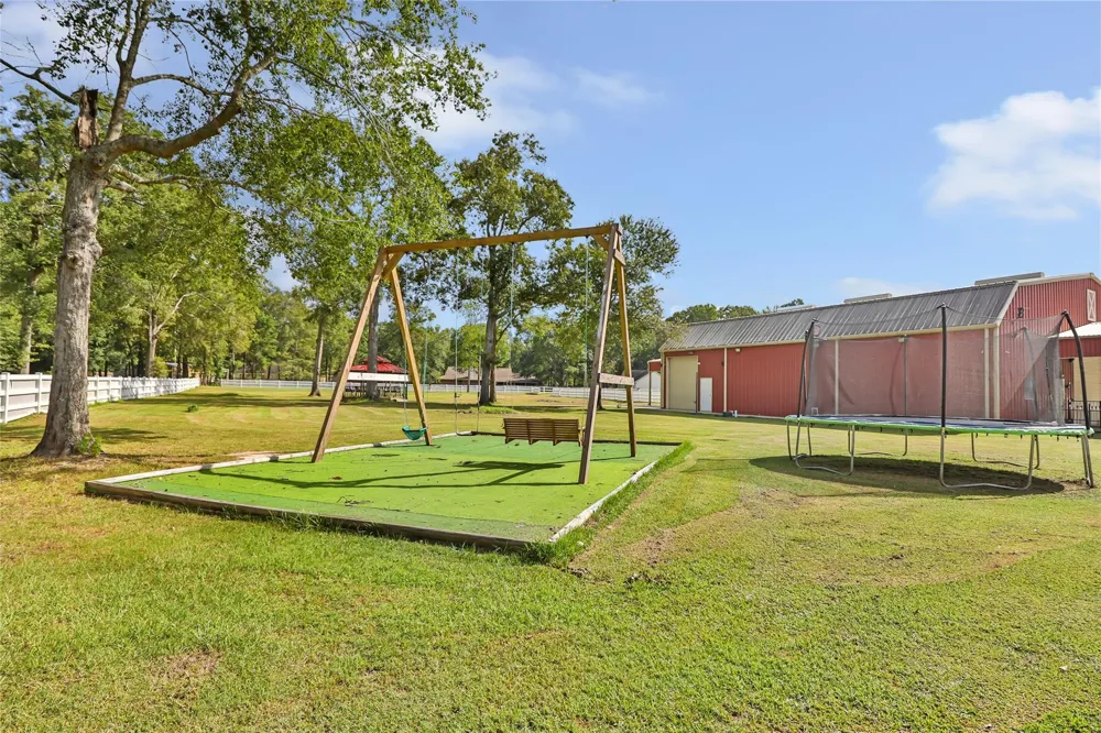 1111 Valley Commons Drive Huffman, TX 77336
