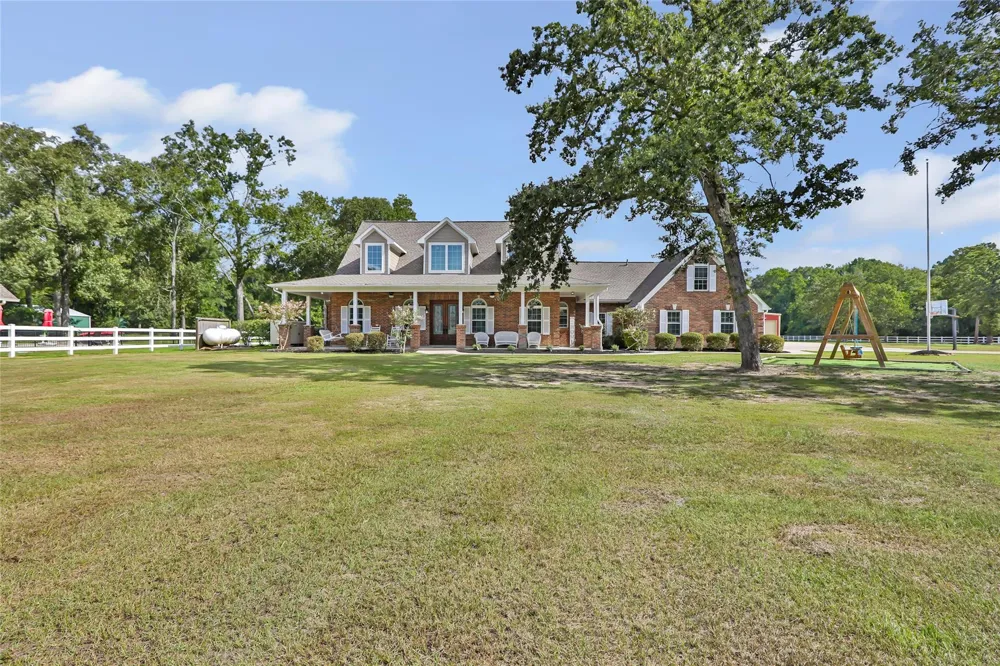 1111 Valley Commons Drive Huffman, TX 77336