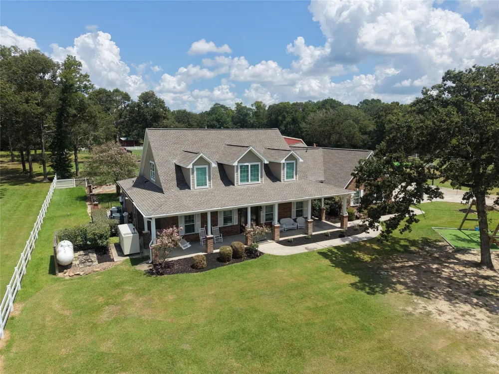 1111 Valley Commons Drive Huffman, TX 77336