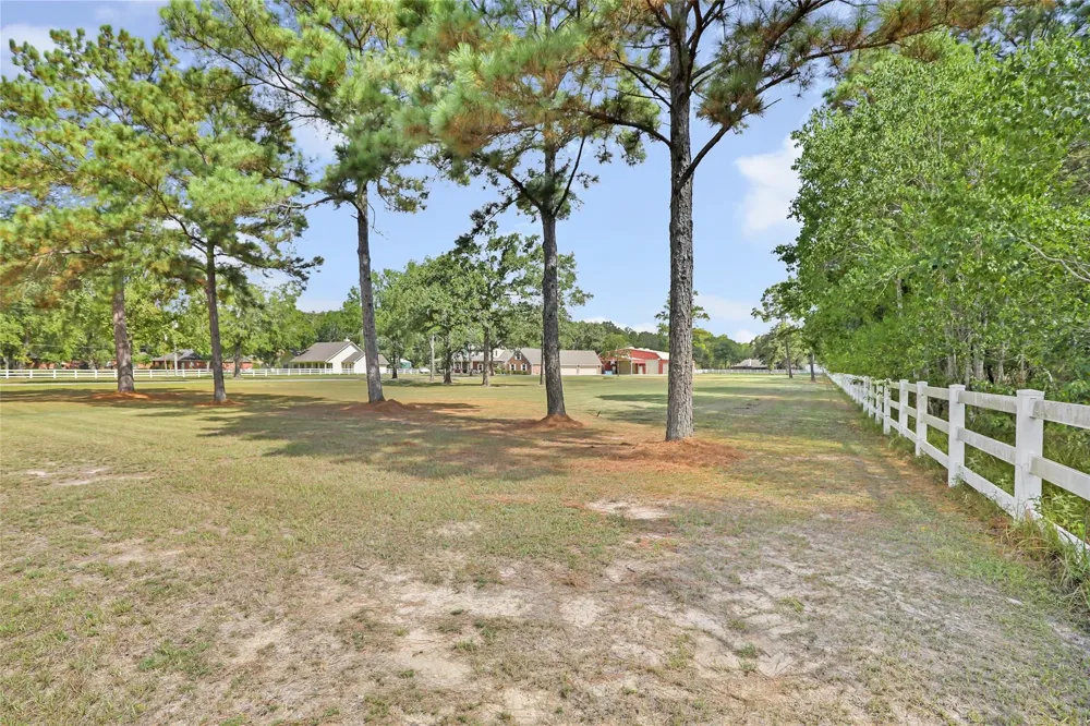 1111 Valley Commons Drive Huffman, TX 77336