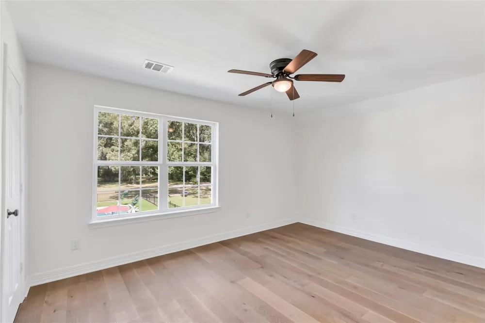 1111 Valley Commons Drive Huffman, TX 77336