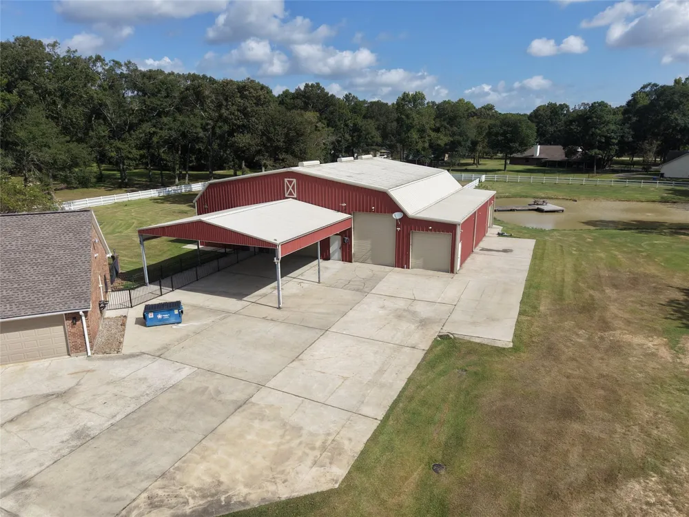 1111 Valley Commons Drive Huffman, TX 77336