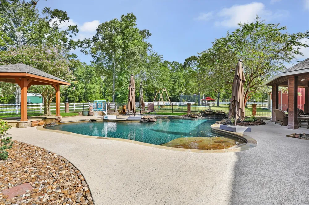 1111 Valley Commons Drive Huffman, TX 77336