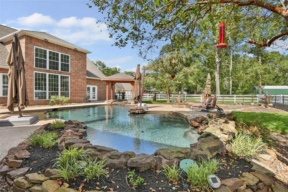 1111 Valley Commons Drive Huffman, TX 77336