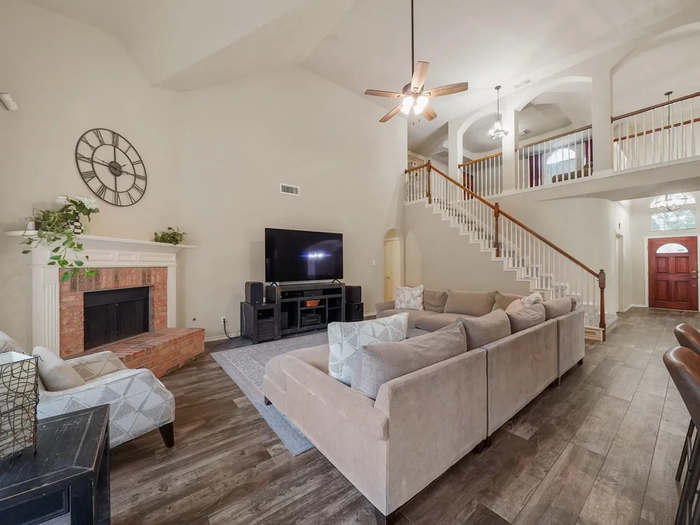 719 Rock Springs Drive Richmond, TX 77469
