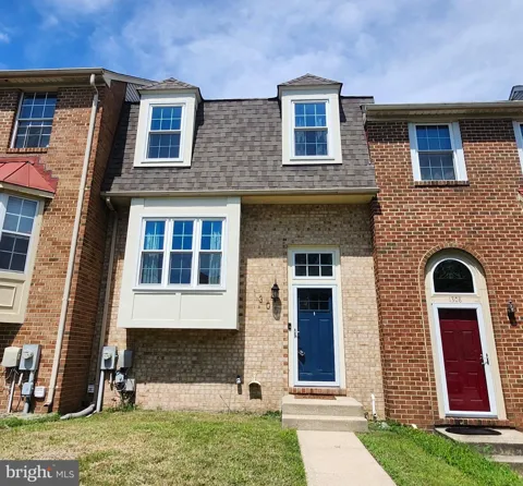 1306 CREEKLAND COURT