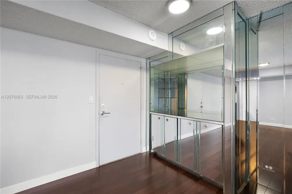 301 174th St #901 Sunny Isles Beach, FL 33160