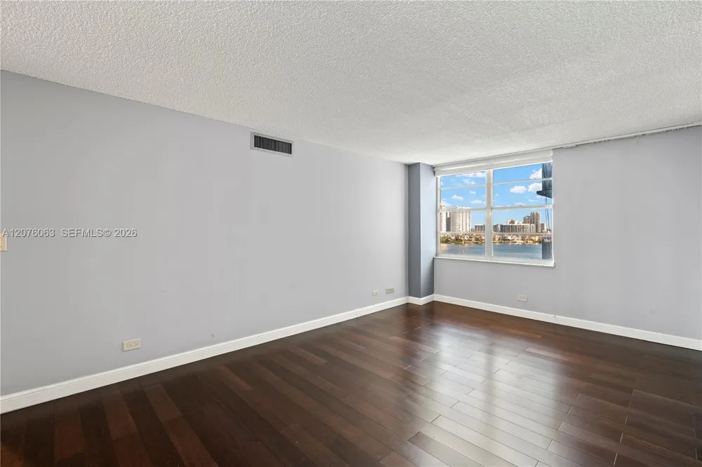 301 174th St #901 Sunny Isles Beach, FL 33160