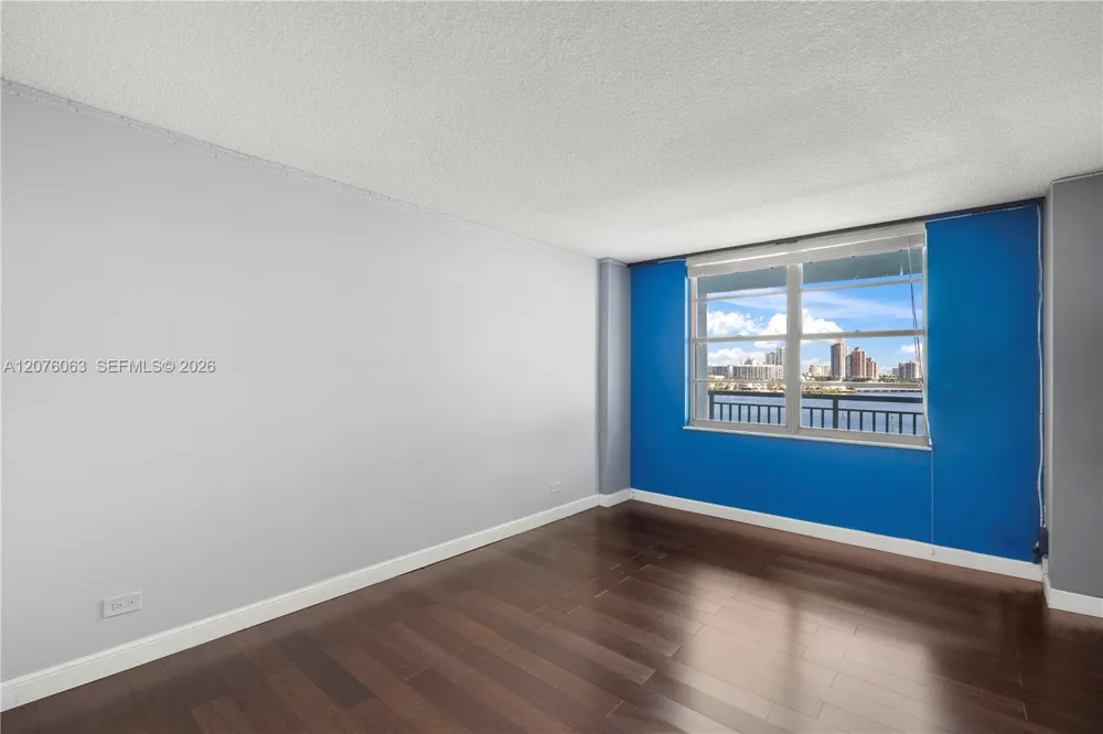 301 174th St #901 Sunny Isles Beach, FL 33160