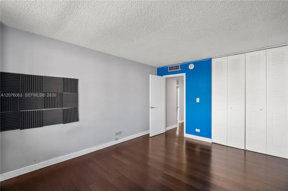 301 174th St #901 Sunny Isles Beach, FL 33160